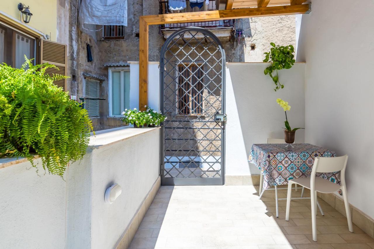 Naiva 2 Apartment Napoli Bagian luar foto